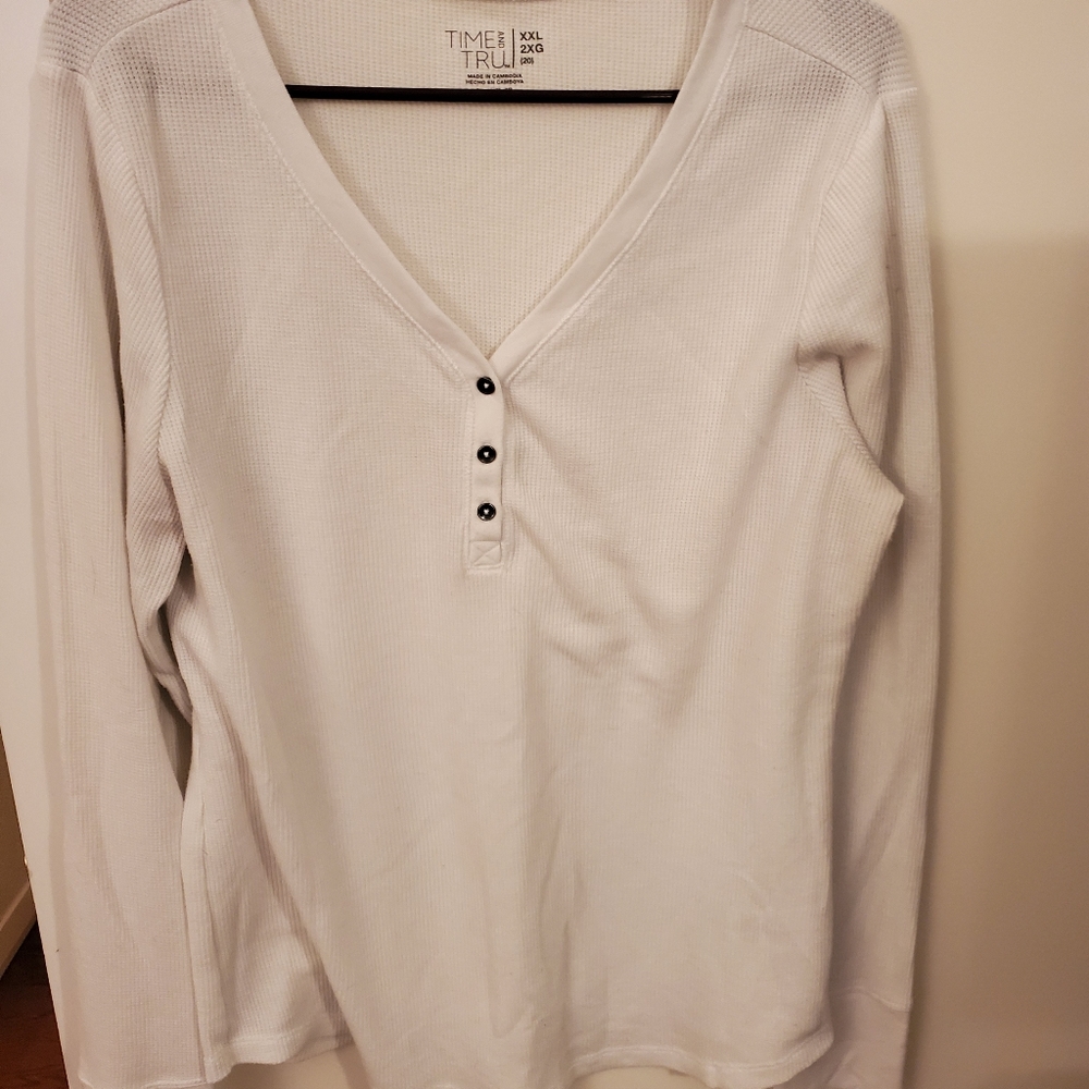 Time & Tru sweater